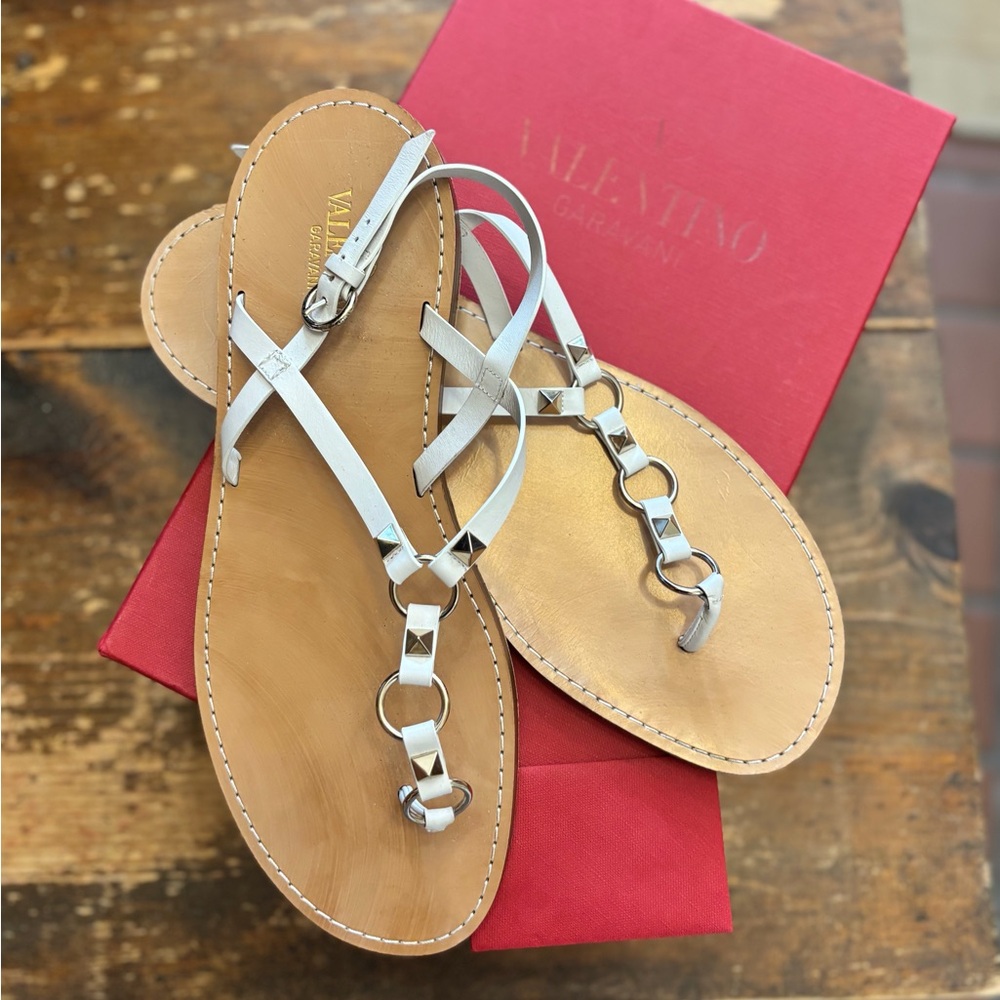 *New in Box* Valentino Linked Rockstud Sandals White
